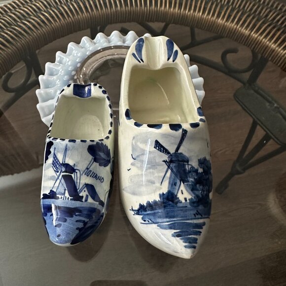 Mid 20th Century "DELFT" Holland Blue & White Ceramic Clog Set of 2 Smoke Shoe's - Picture 2 of 7